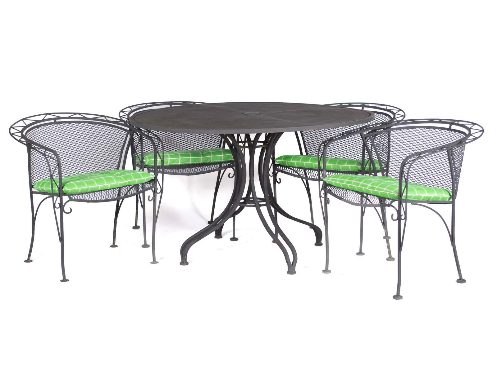 SALTERINI STYLE WROUGHT IRON PATIO TABLE AND CHAIRS (1 of 7)