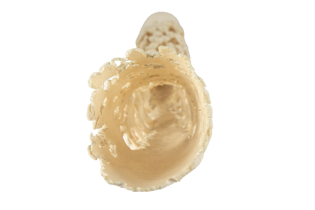 CHINESE FIGURAL CARVING - 4