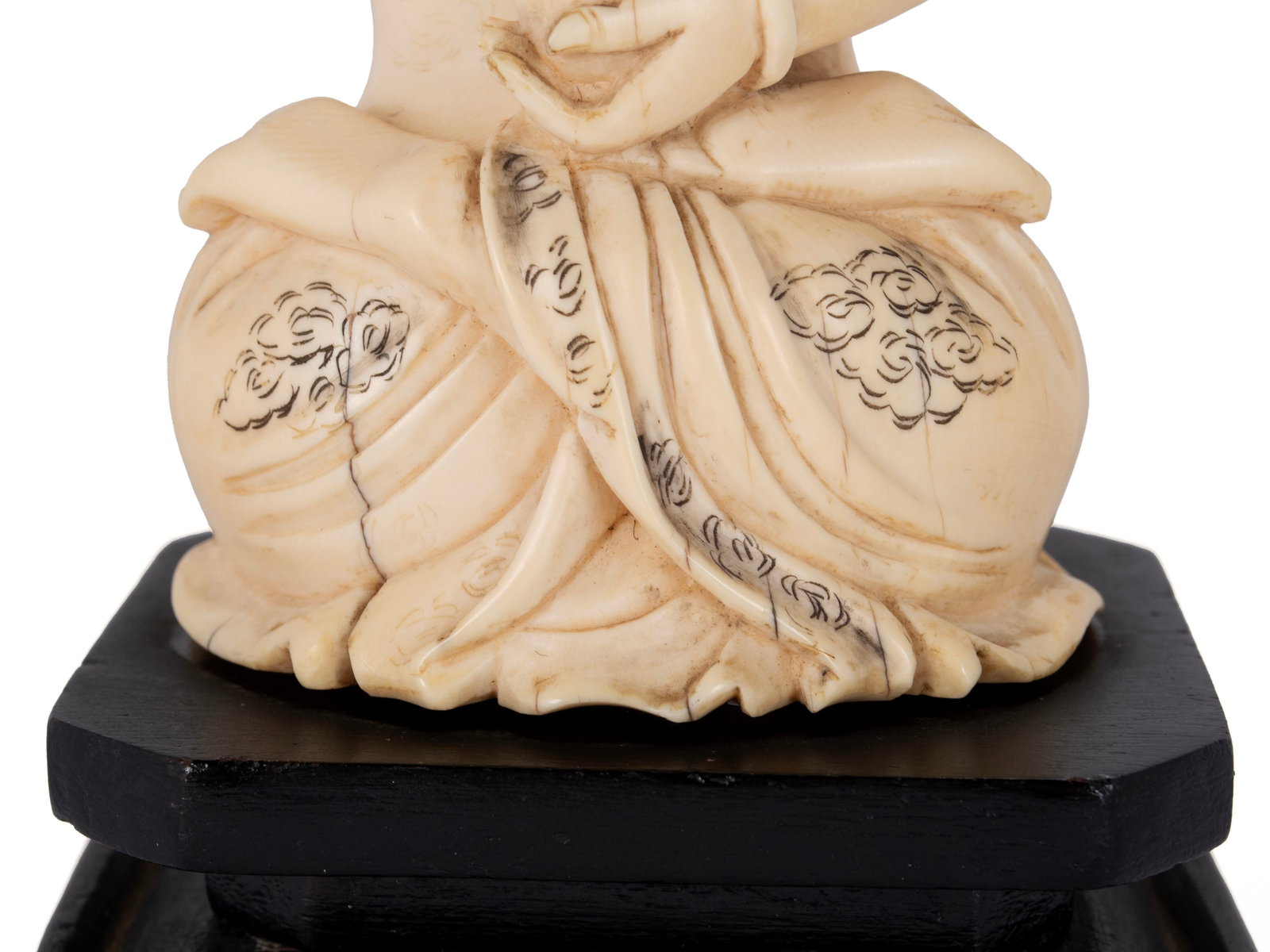 SEATED BUDDHA FIGURE - 5