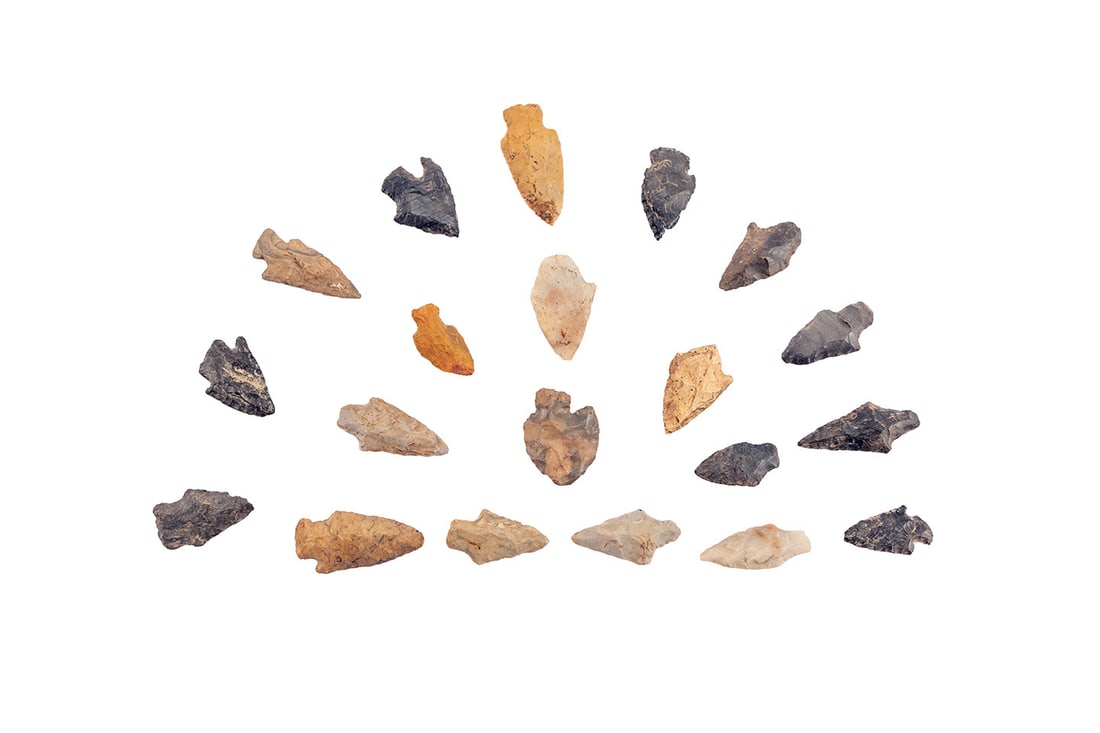 TWENTY NATIVE AMERICAN STONE POINTS - 2