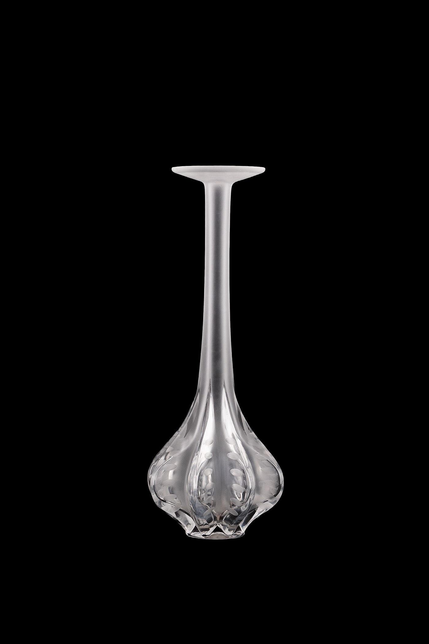 LALIQUE MARIE-CLAUDE FROSTED BUD VASE (1 of 6)