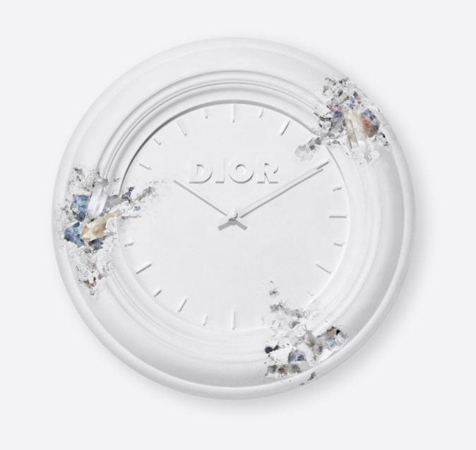 Daniel ARSHAM (GB, 1980): Dior Clock, after to.Sculpture on hydrostone and quartz crystals.Size: 11 by 11 by 1 3/5 in - 28 by 28 by 4 cmPlease refer to the conditions of sale and the conditions of transport.