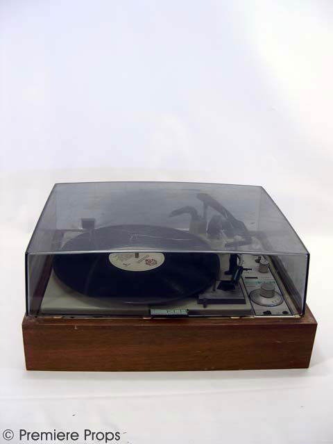 DREAMGIRLS - KLH Model 24 Record Player: DREAMGIRLS - KLH Model Twenty Four record player w/ amp. Come w/ vinyl of Here/Leo Sayer Warner Brothers Records. (approx. 8.5" x 18.3" x 14" / weighs 23.5 lbs. / both hinges on the cover are broken,