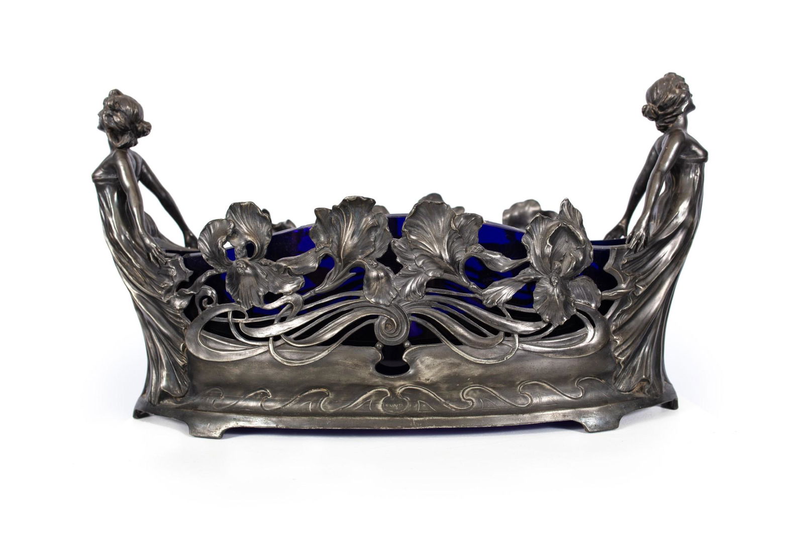 Austrian centerpiece in art nouveau style, around 1900: Austrian centerpiece in art nouveau style, around 1900; metal-alloy with glas inset; 43 x 23 x 16 cm; on the glas small damage