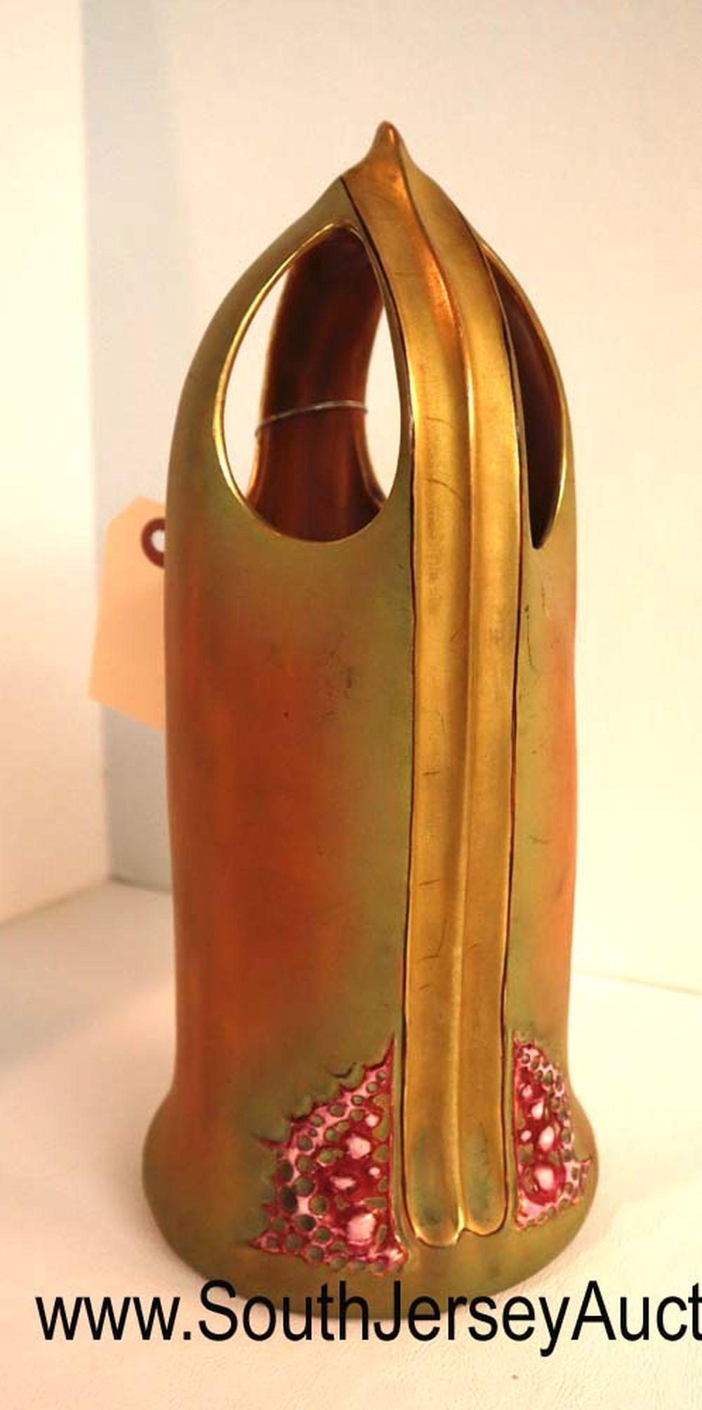 ANTIQUE arts and craft Australian pottery vase: ANTIQUE arts and craft Australian pottery vase Dimensions: 11" h x 5" diameter