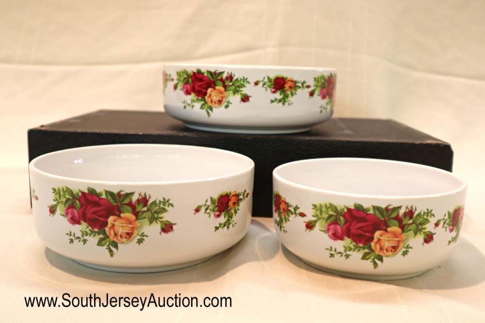 Royal Albert bone china England "Old Country Roses": Royal Albert bone china England "Old Country Roses" pattern 3 graduated bowls