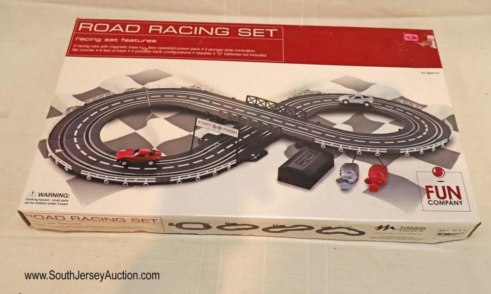 Road racing slot car set in original box: Road racing slot car set in original box