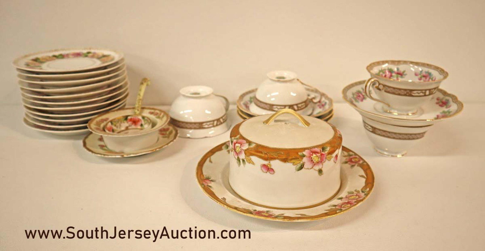 Noritake, Nippon, Limoge, Bavarian, miscellaneous: Noritake, Nippon, Limoge, Bavarian, miscellaneous dinnerware, plates, cups, cheese