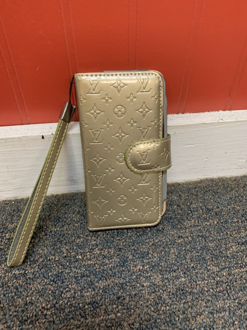 Louis Vuitton 'style' cell phone holder - used: Louis Vuitton 'style' cell phone holder - used
