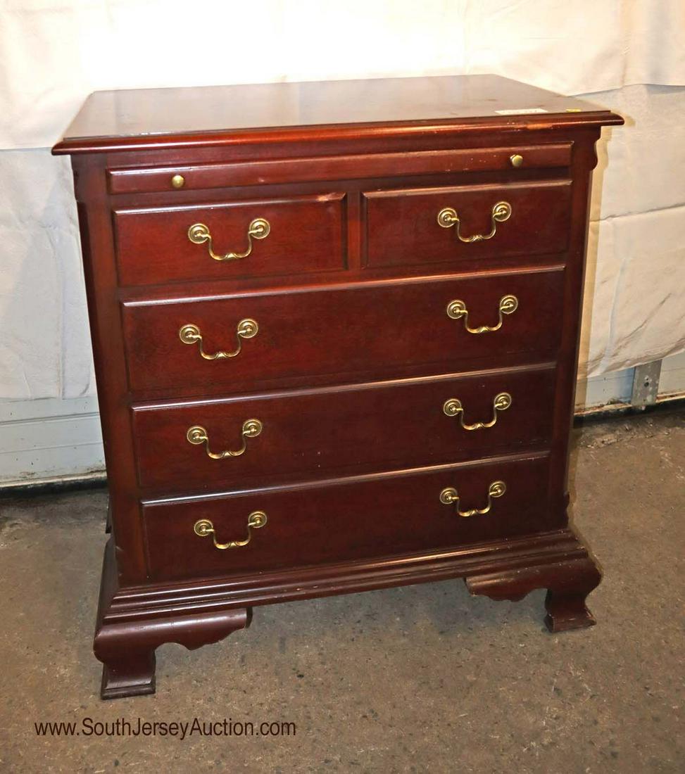Quality Thomasville solid mahogany bachelor chest (1 of 3)