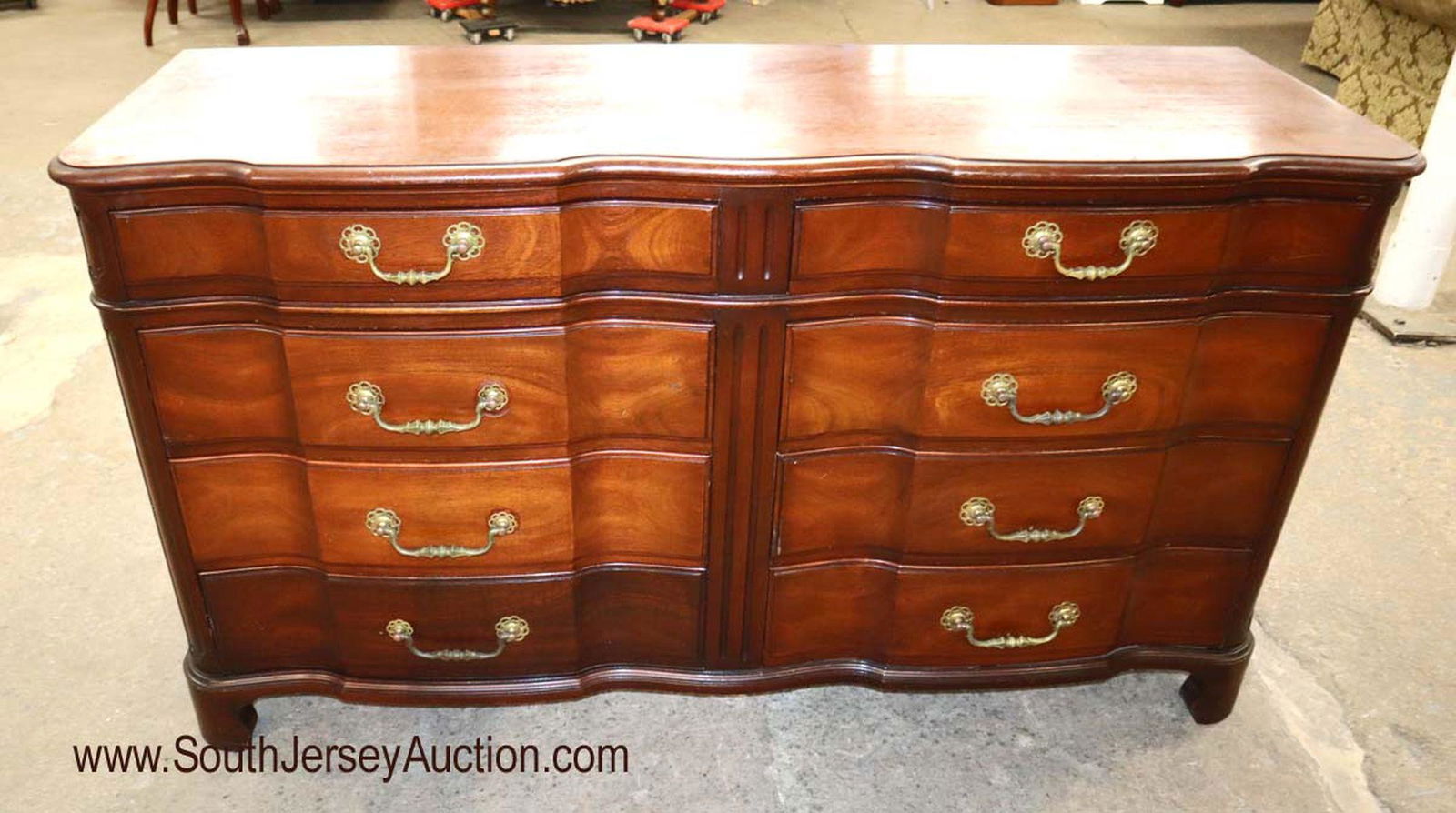 John Widdicomb mahogany scalloped frontlow chest (1 of 3)