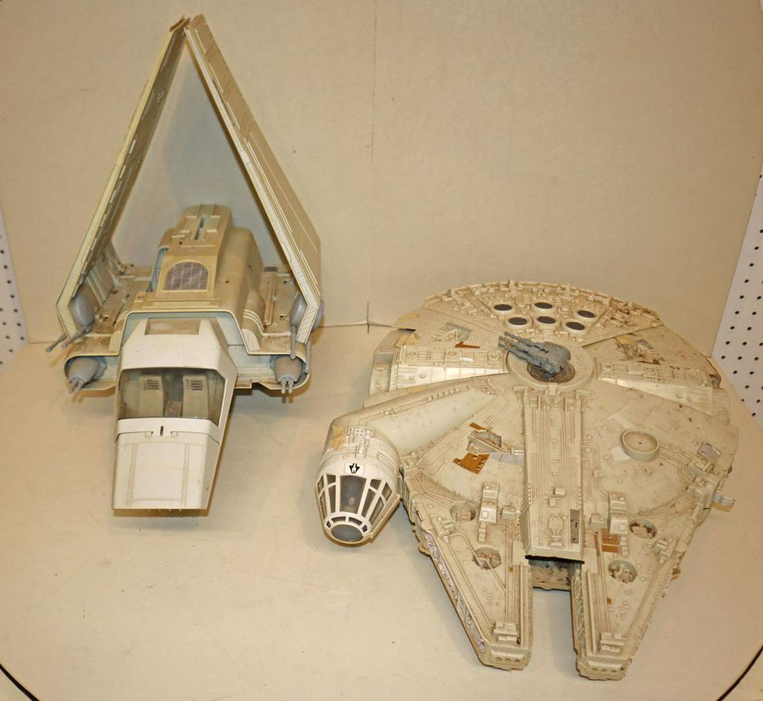 Star Wars plastic space ships (1 of 5)
