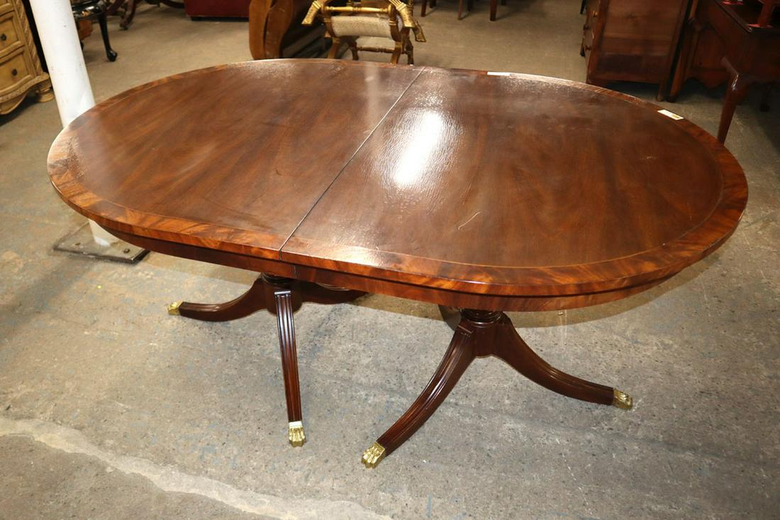 Henkel Harris mah oval dining room table (1 of 5)