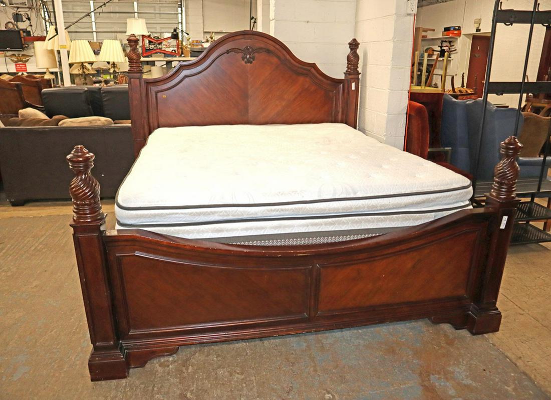 Impressive king size mah bed (1 of 4)