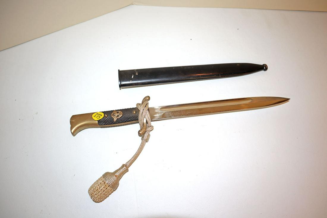 WWII German style bayonet with sheath: WWII German style bayonet with sheath