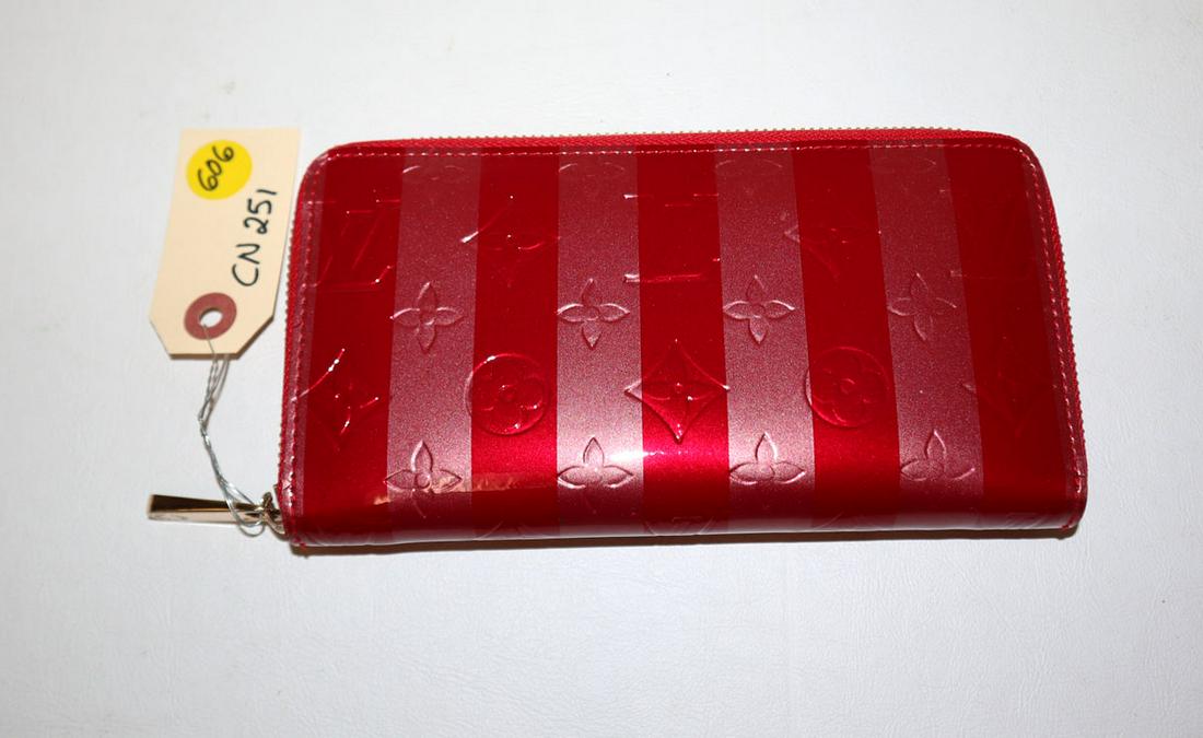 Marked Louis Vuitton leather wallet (1 of 3)