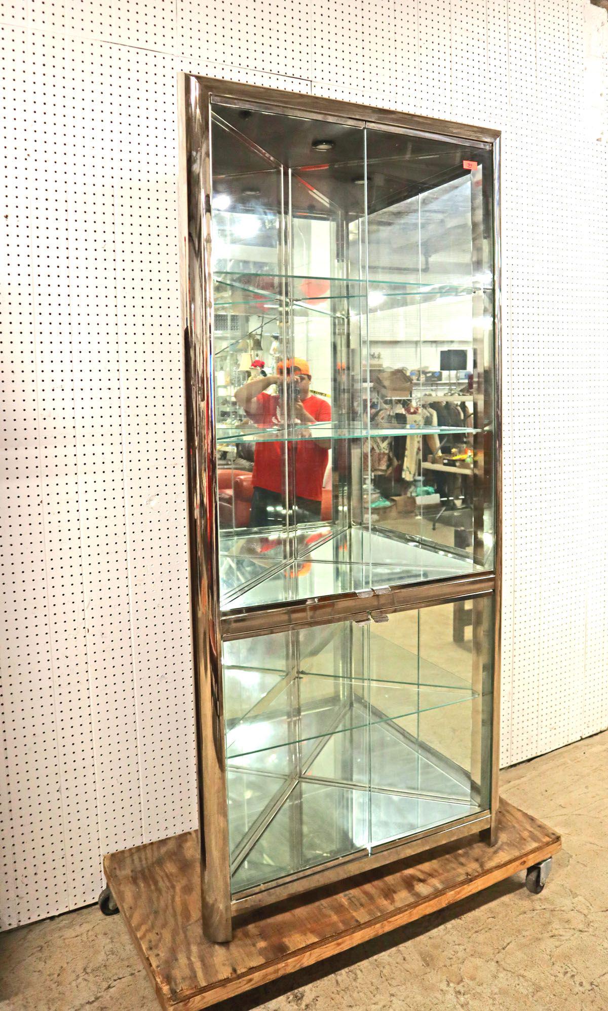 Quality ultra modern chrome corner curio (1 of 4)