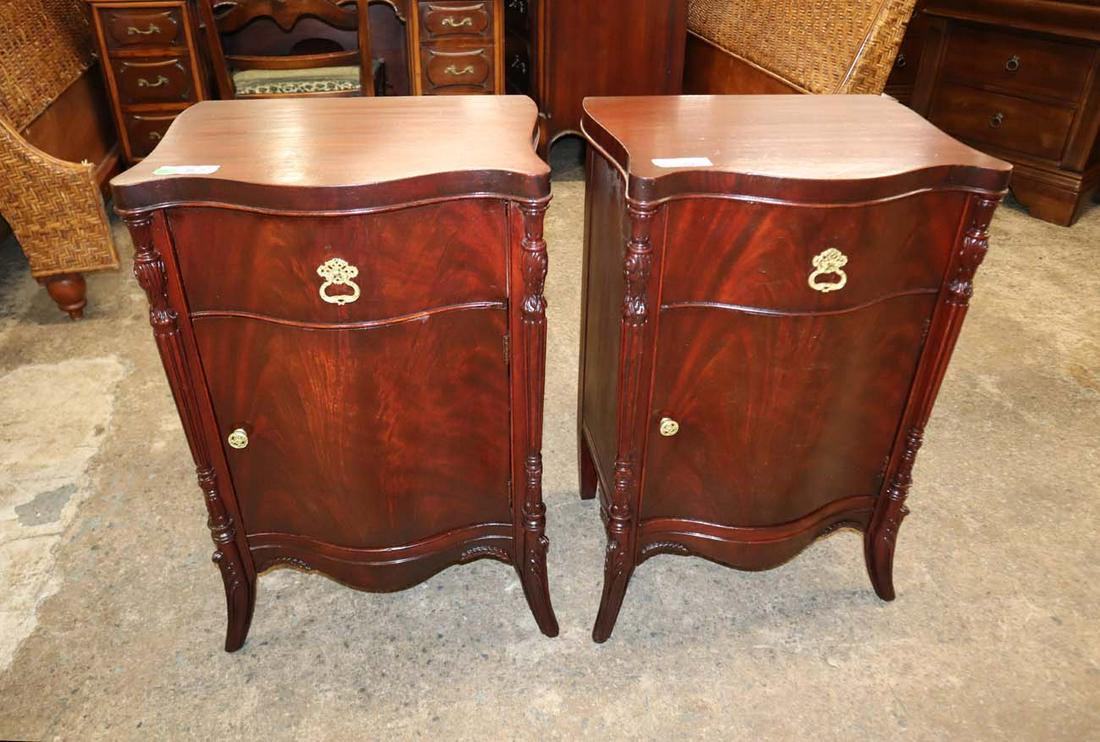 PR vintage mahogany 1 door 1 drawer nightstands (1 of 4)