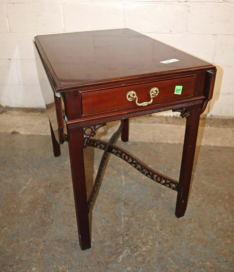 Council carved mah D/S lamp table (1 of 5)