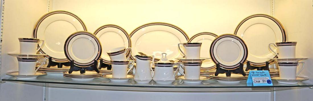 44pc Noritake Kings Guard DWS (1 of 3)