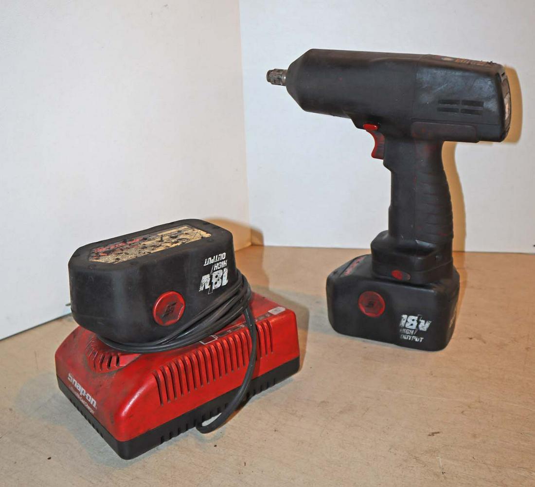 Snap On battery power impact gun: Snap On battery power impact gun with charger
