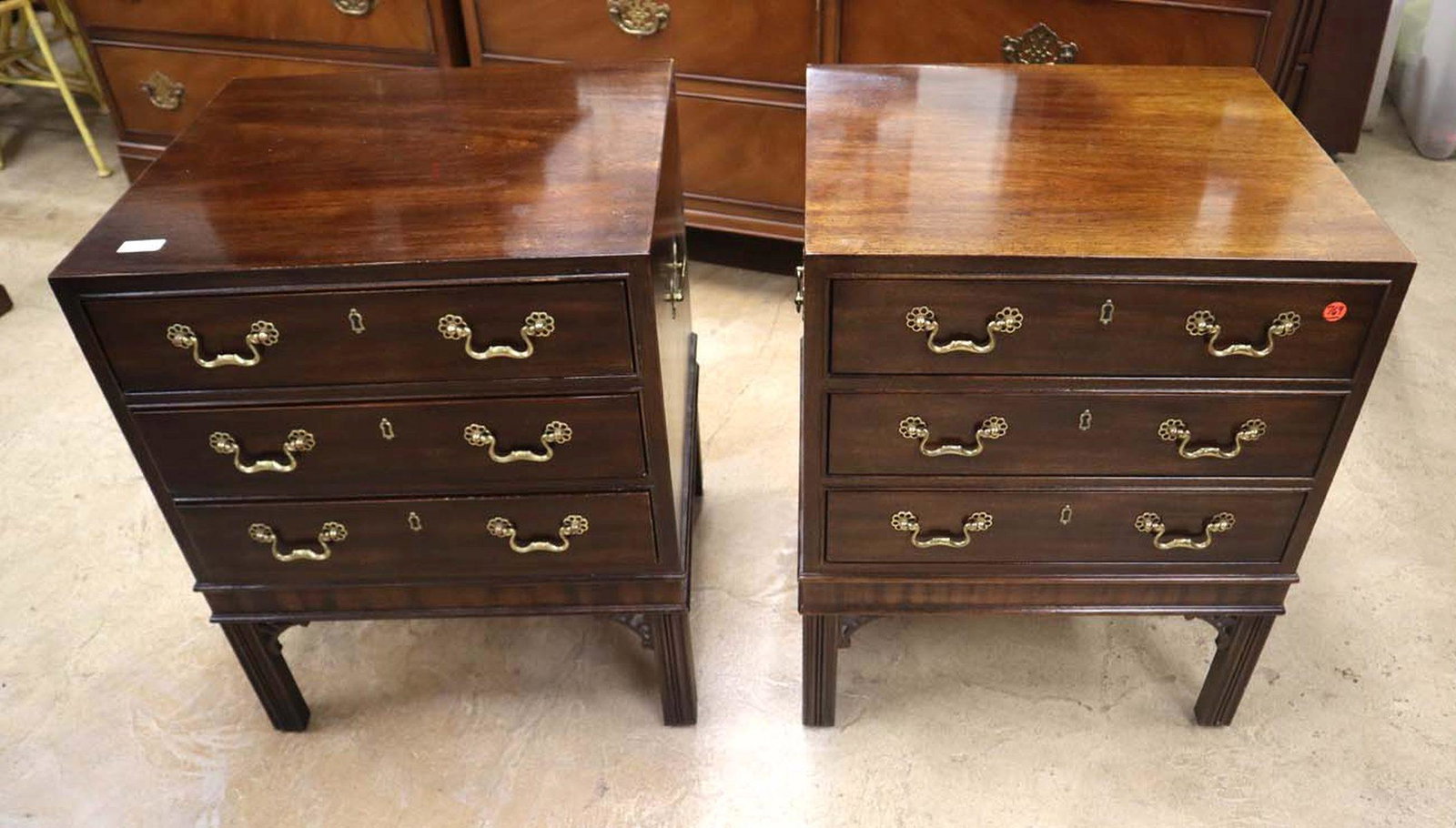 PR Henredon solid mahogany 3 drawer nightstands: Pair of Henredon solid mahogany Aston Court Collection 3 drawer Chippendale style nightstands need to be cleaned approx. 21" w x 18" d x 26" h