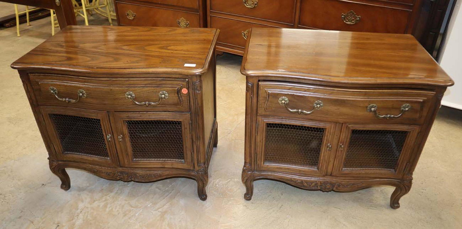 PR Vintage Henredon walnut nightstands: Pair of vintage Henredon 4 Centuries Collection wire front 2 door 1 drawer walnut nightstands approx. 28" w x 18" d x 25" h