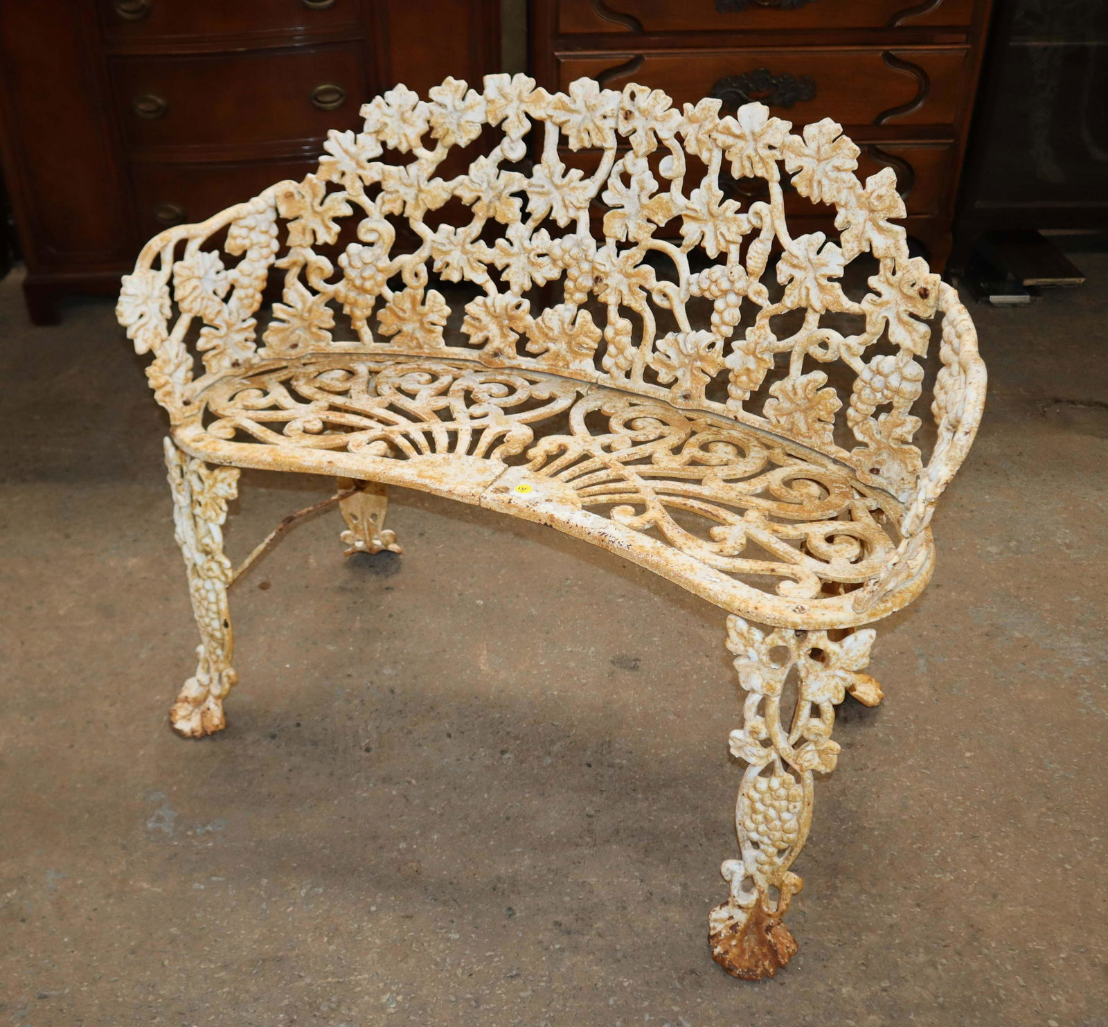 Fancy vintage cast iron garden bench (1 of 4)