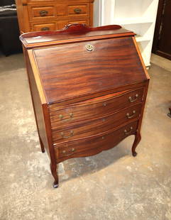 Vintage mahogany slant front secretary desk: Vintage mahogany 3 drawer slant front secretary desk approx. 30" w x 17" d x 32" h