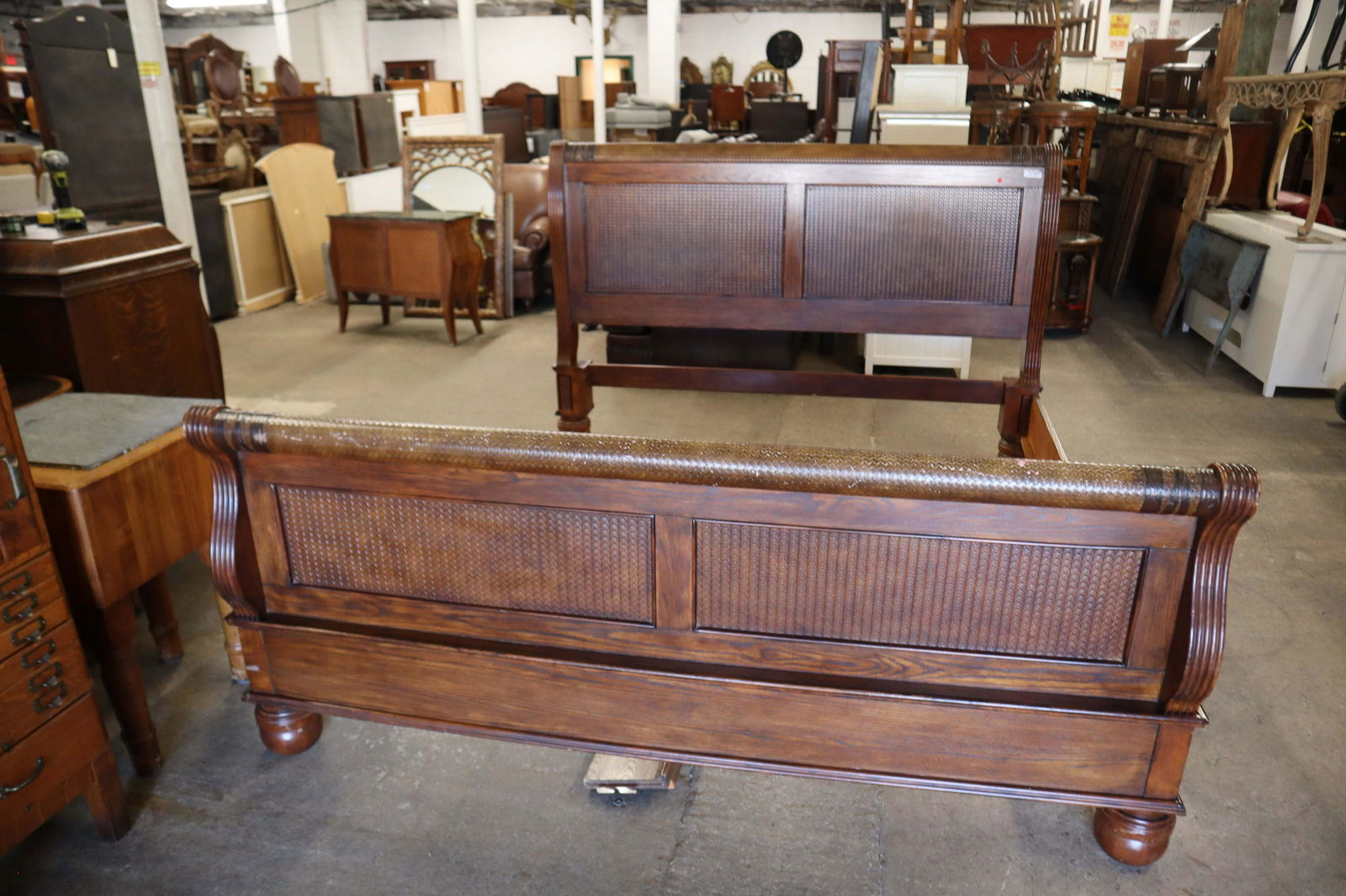 Harbor Home wicker style king size bed (1 of 5)