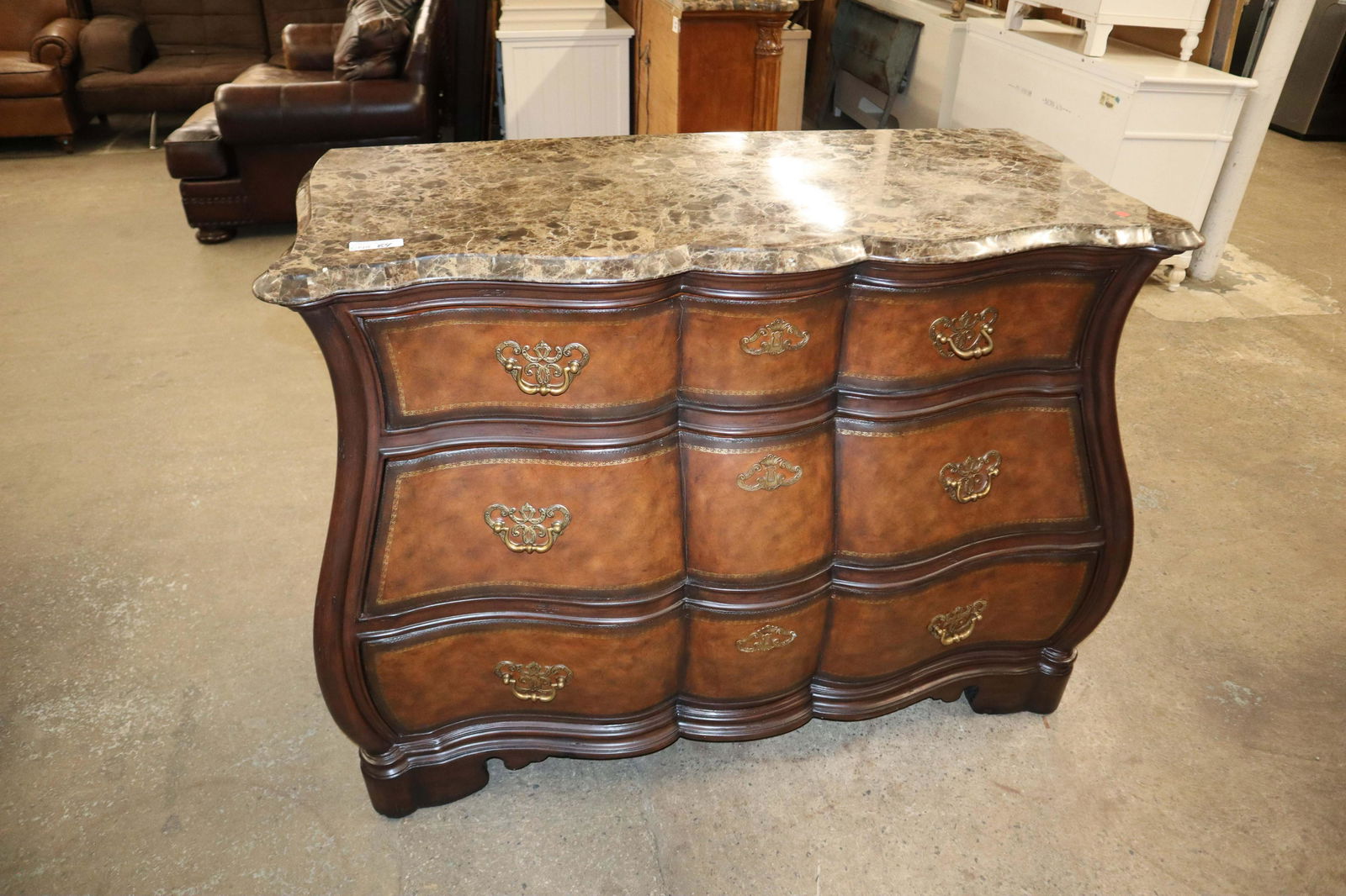 Ernest Hemingway Coll Thomasville chest (1 of 6)