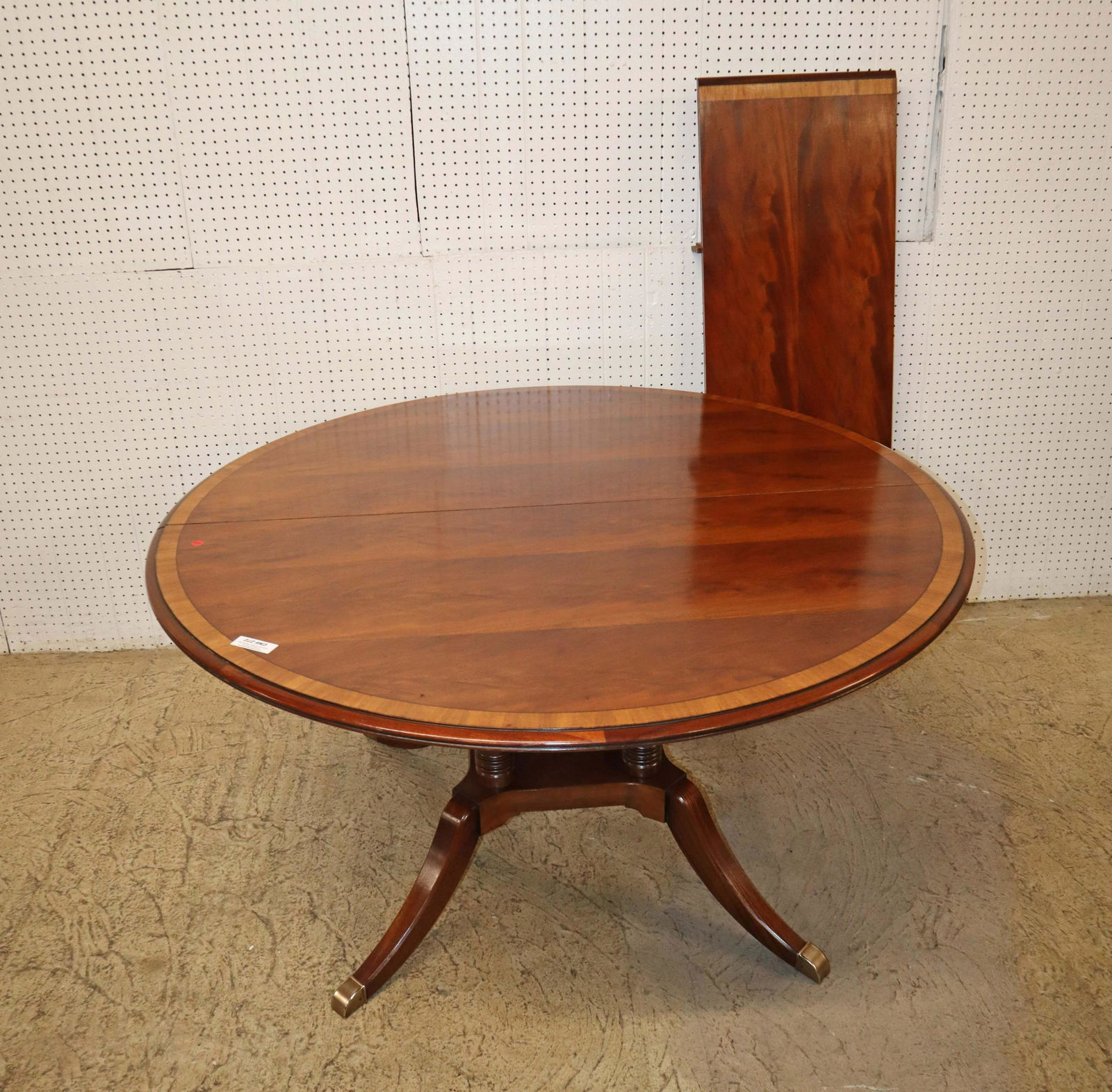 Ethan Allen burl mahogany dining room table (1 of 4)