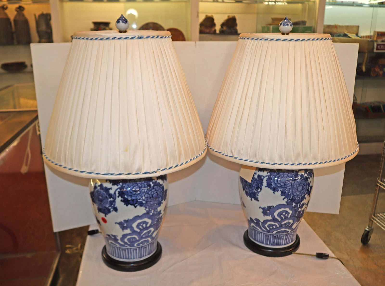 PR Asian blue/white decorated table lamps (1 of 5)
