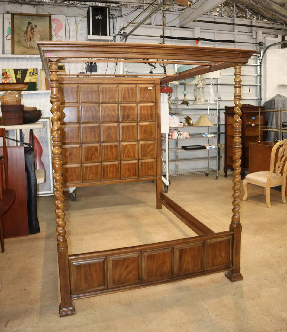 Henredon canopy bed deals