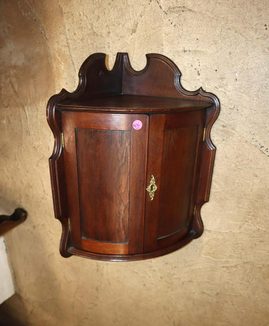 Antique oak 2 door wall hanging corner cabinet (1 of 4)