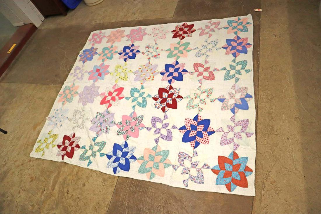 Vintage hand stitched quilt approx. 67" x 77": Vintage hand stitched quilt approx. 67" x 77"
