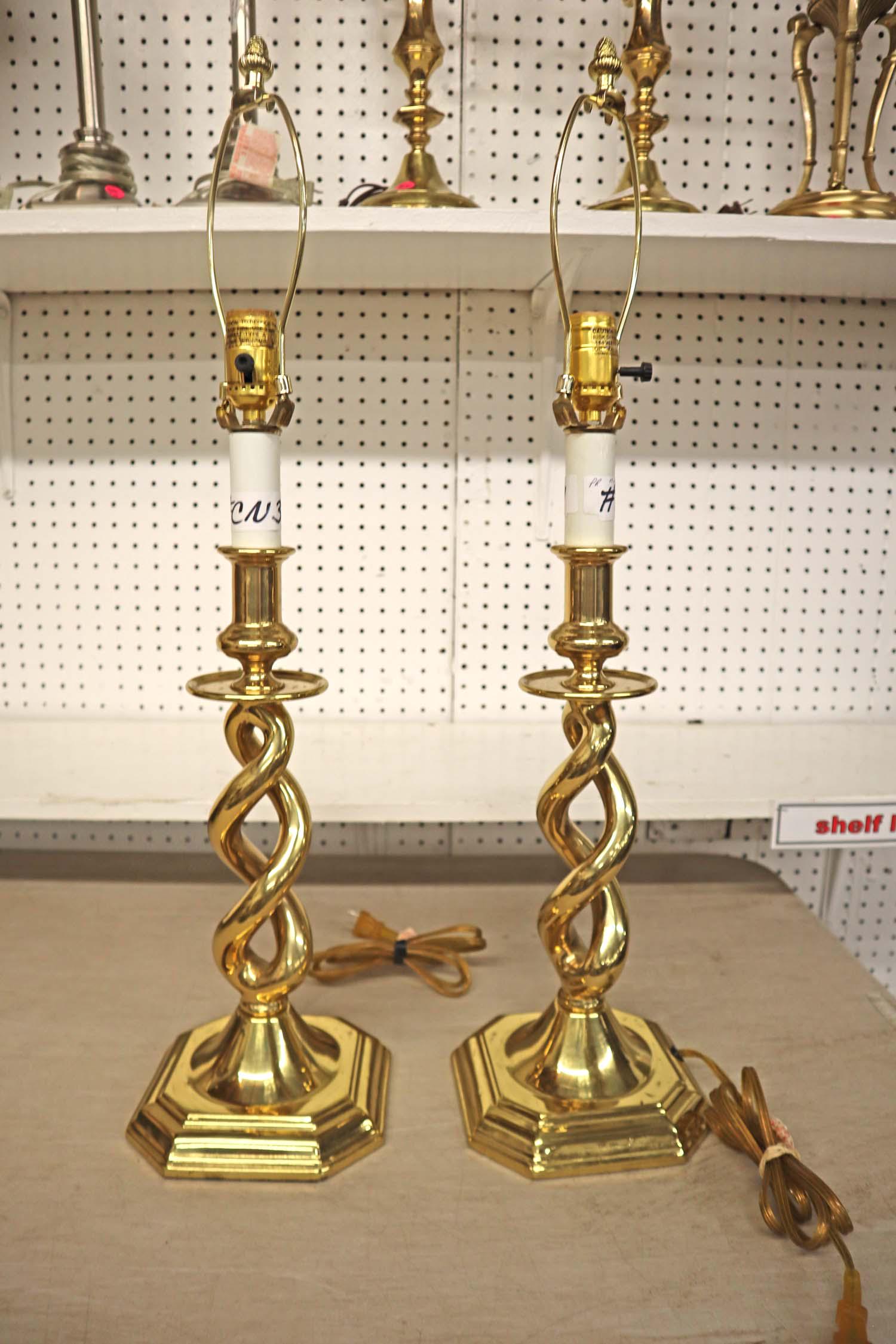 Pair of brass decorator lamps: Pair of brass decorator lamps approx. 7" w x 7" d x 29" h