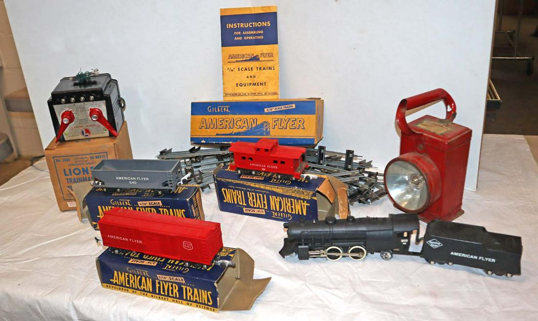 Lot of Vintage Gilbert American Flyer train set (1 of 6)