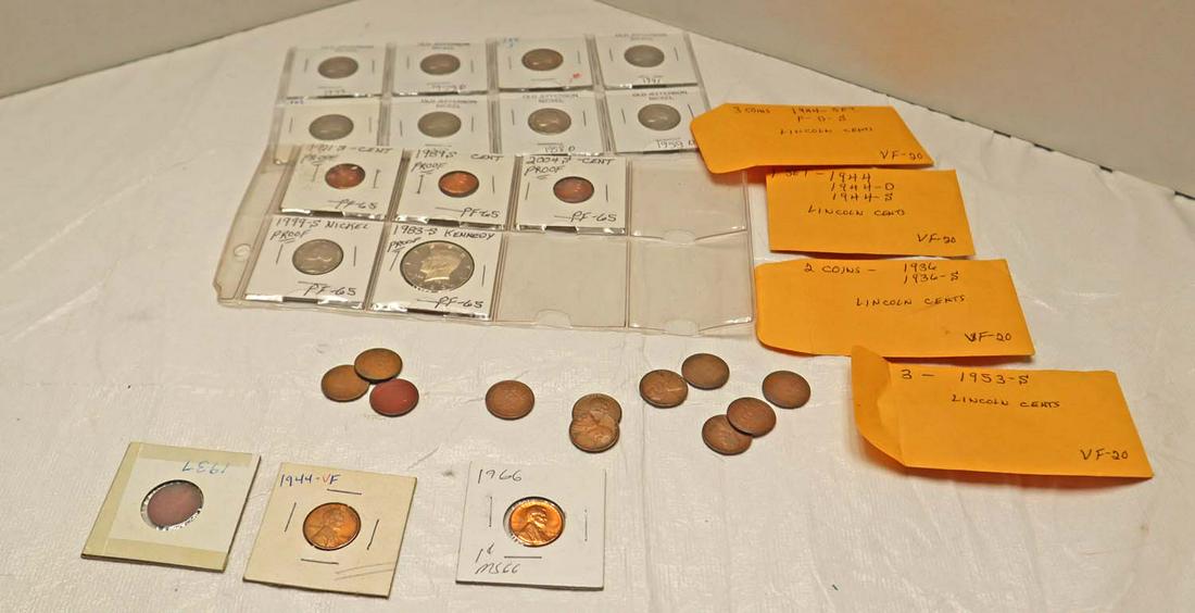 Approx. 20 assorted coins with various dates (1 of 3)