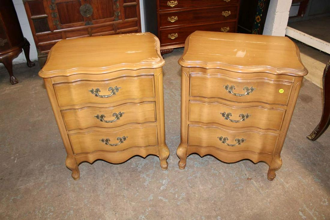 Pair of vintage mahogany French Provincial style serpentine front nightstands (1 of 3)