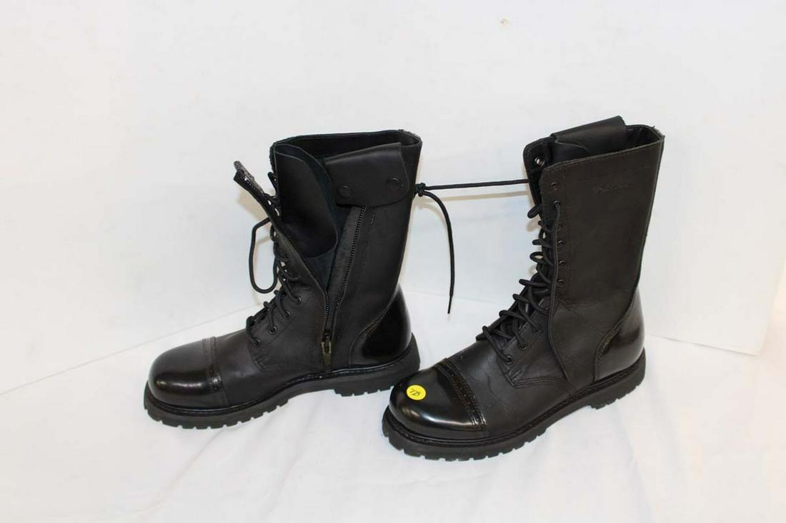 Pair of Bates military style black leather boots size 10: Pair of Bates military style black leather boots size 10