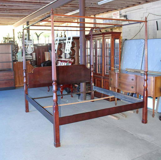 Bombay King size mahogany full canopy bed, foot board has some veneer