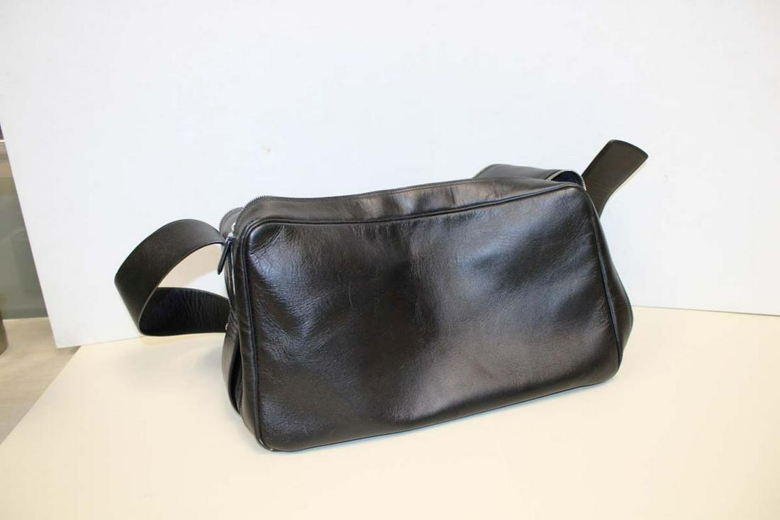 Black leather shoulder strap travel bag Bally Glivio Aeaf made in Spain approx. 16" w x 6" d x 8" h (1 of 4)
