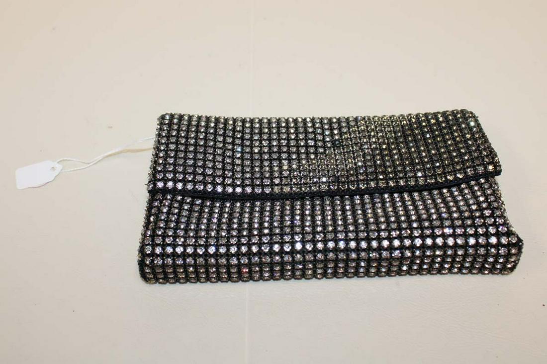 Vintage beaded black shoulder purse with chain approx. 7" w x 2" d x 5" h (1 of 4)