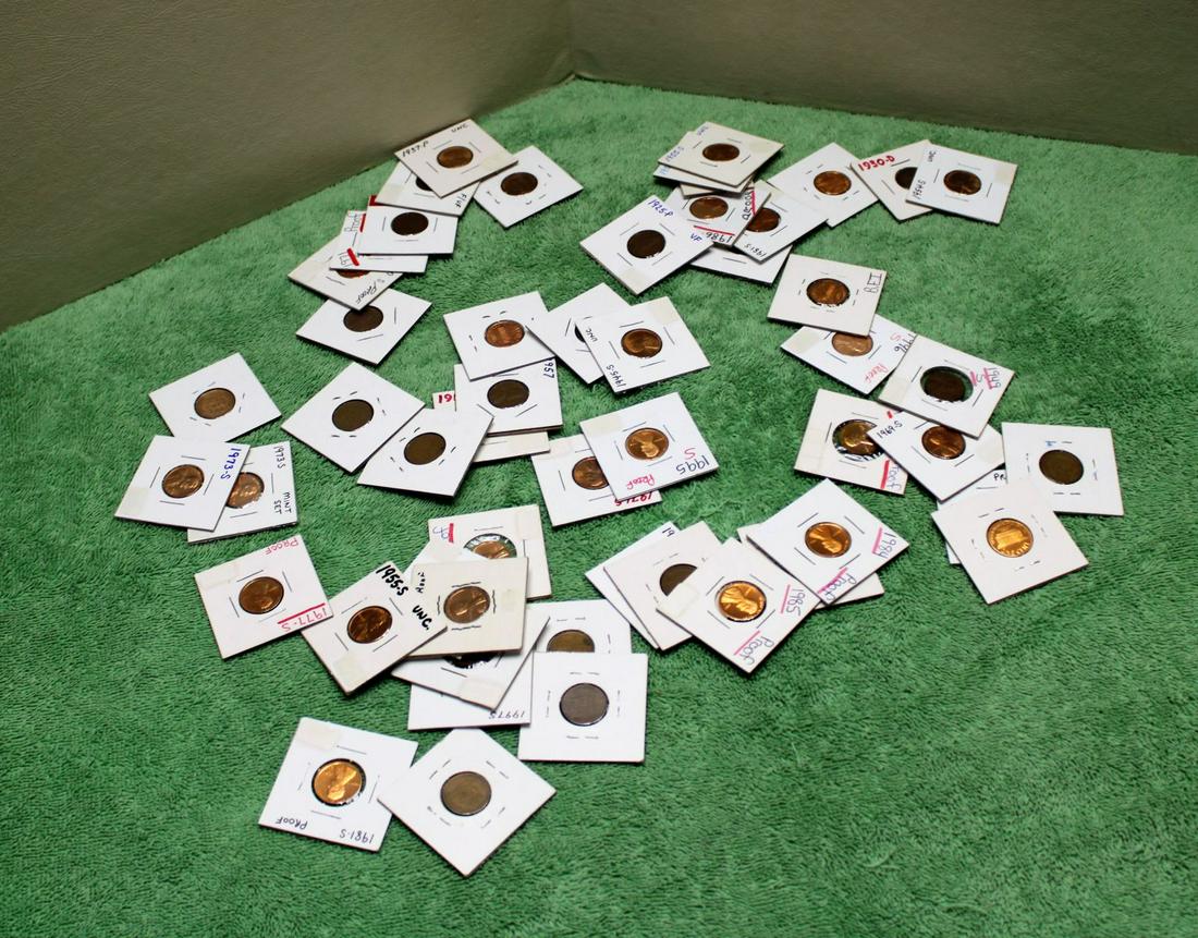 Group lot of US pennies, some wheat, all various dates (1 of 5)