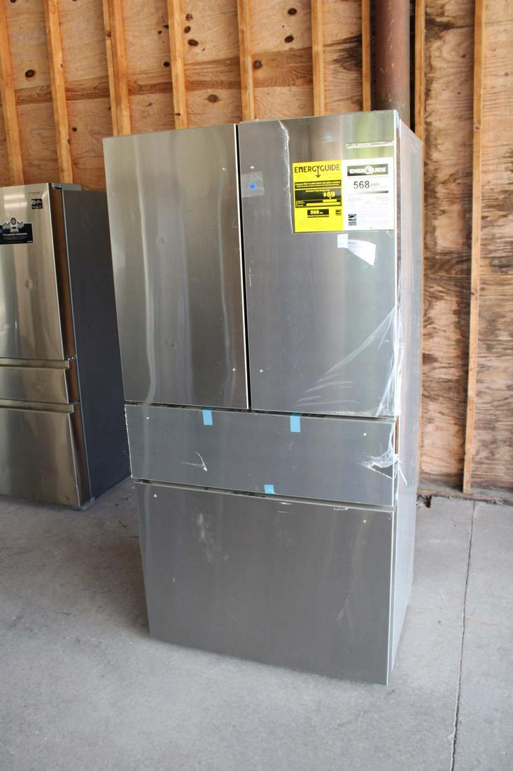 Bosch stainless steel refrigerator (1 of 9)