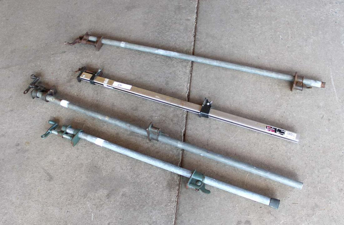 4 pipe clamps including Craftsman (1 of 3)