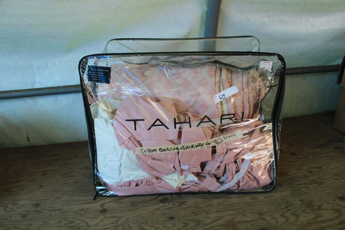 Tahari queen size bedding (1 of 5)