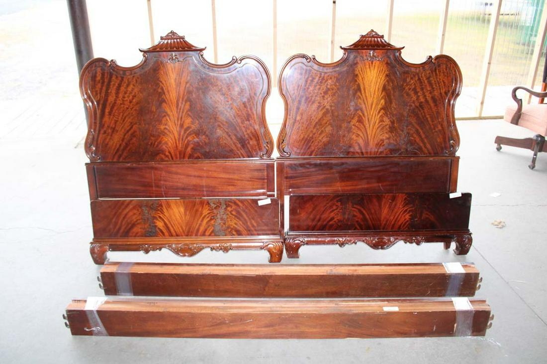 Fantastic pair vintage mahogany twin beds with rails (1 of 3)