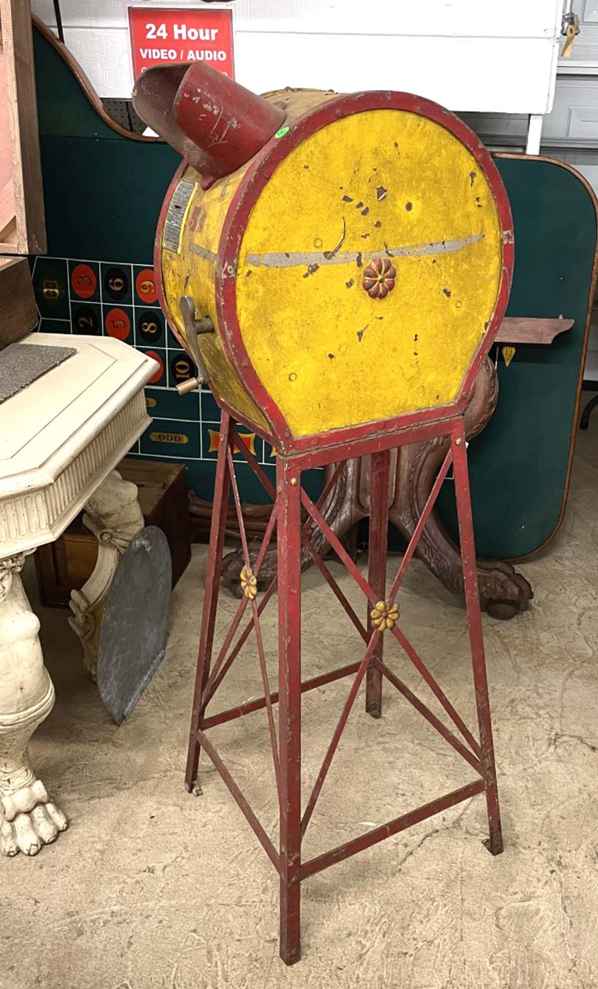 Antique metal Mutoscope 5 cent movie projector in as found condition with original paint (1 of 13)